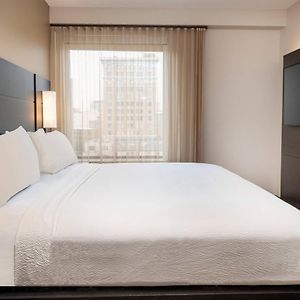 One-Bedroom King Suite